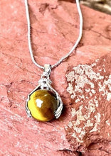 Charger l'image dans la galerie, Collier de vitalité en oeil de tigre