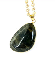 Charger l'image dans la galerie, Collier protection en labradorite