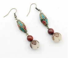 Charger l'image dans la galerie, Boucles d'oreille ethniques en zinc