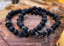 Charger l'image dans la galerie, Bracelet couple REY en pierre de lave