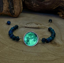 Charger l'image dans la galerie, Bracelet pleine lune en oeil de tigre