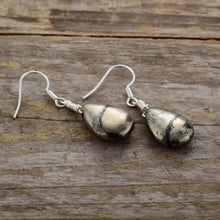 Charger l'image dans la galerie, Boucles d'oreilles en pyrite naturelle