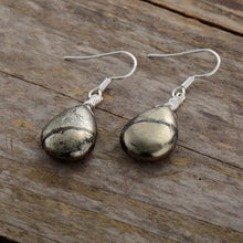 Charger l'image dans la galerie, Boucles d'oreilles en pyrite naturelle