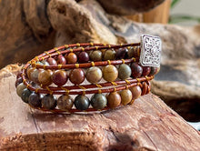 Charger l&#39;image dans la galerie, Bracelet wrap en jaspe et cuir
