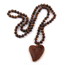 Charger l&#39;image dans la galerie, Collier coeur en oeil de tigre
