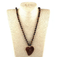 Charger l&#39;image dans la galerie, Collier coeur en oeil de tigre

